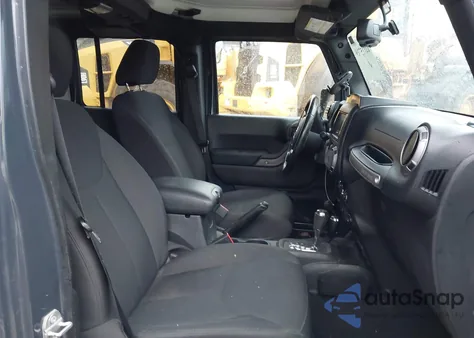 2016 Jeep Wrangler Unlimited Sport z USA, uszkodzony, nr VIN 1C4BJWDG5GL258233